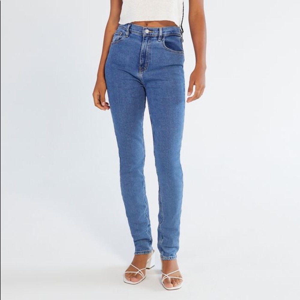 BDG High-Waisted Longline Girlfriend Jean - Med